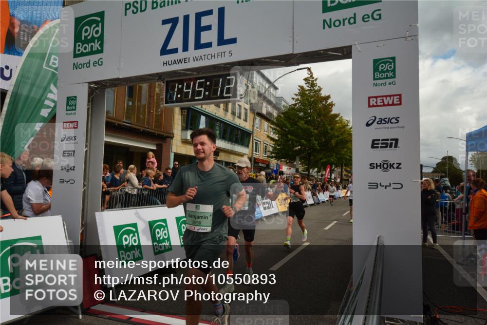 20.09.2026 - PSD Bank Halbmarathon LAZAROV Photography http://msf.ph/oto/10550893 20.09.2026 11:45:12 Ziel 1159, 1168, 1374, 1430, 2300, 2928, 2959, 3861, 3913, 3981 meine-sportfotos.de