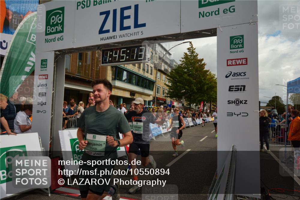 20.09.2026 - PSD Bank Halbmarathon LAZAROV Photography http://msf.ph/oto/10550894 20.09.2026 11:45:12 Ziel 1159, 1168, 1374, 1430, 2300, 2928, 2959, 3861, 3913, 3981 meine-sportfotos.de