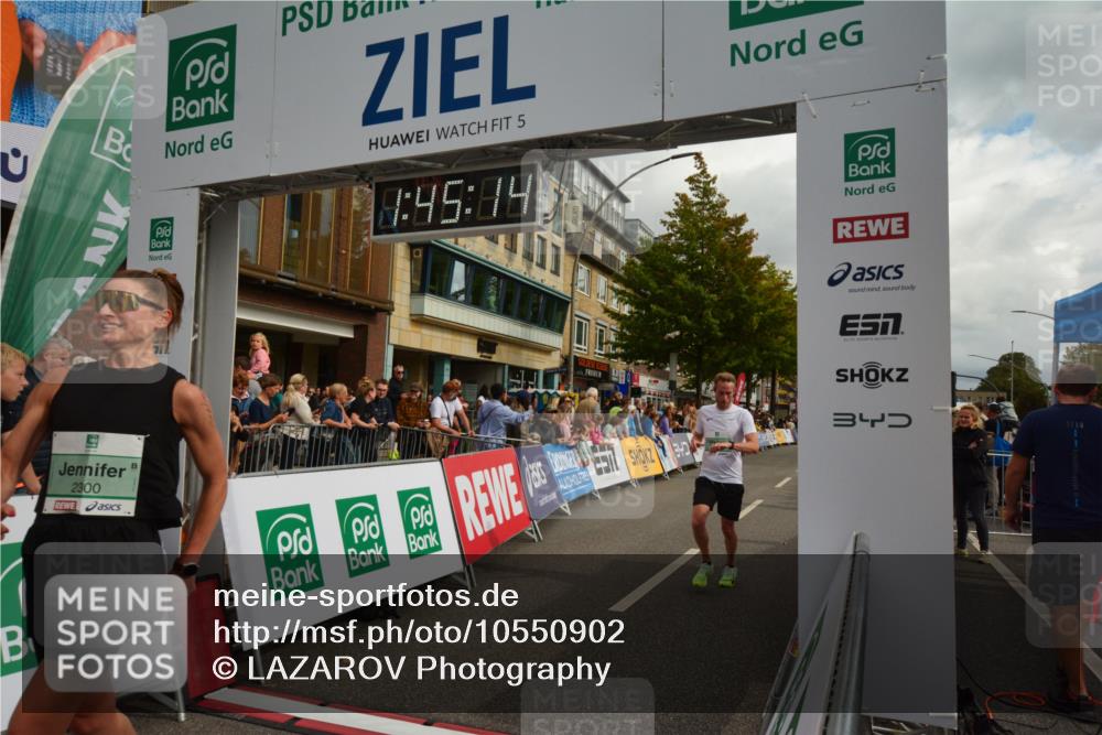 20.09.2026 - PSD Bank Halbmarathon LAZAROV Photography http://msf.ph/oto/10550902 20.09.2026 11:45:13 Ziel 1159, 1168, 1374, 1430, 2300, 2928, 2959, 3861, 3913, 3981 meine-sportfotos.de