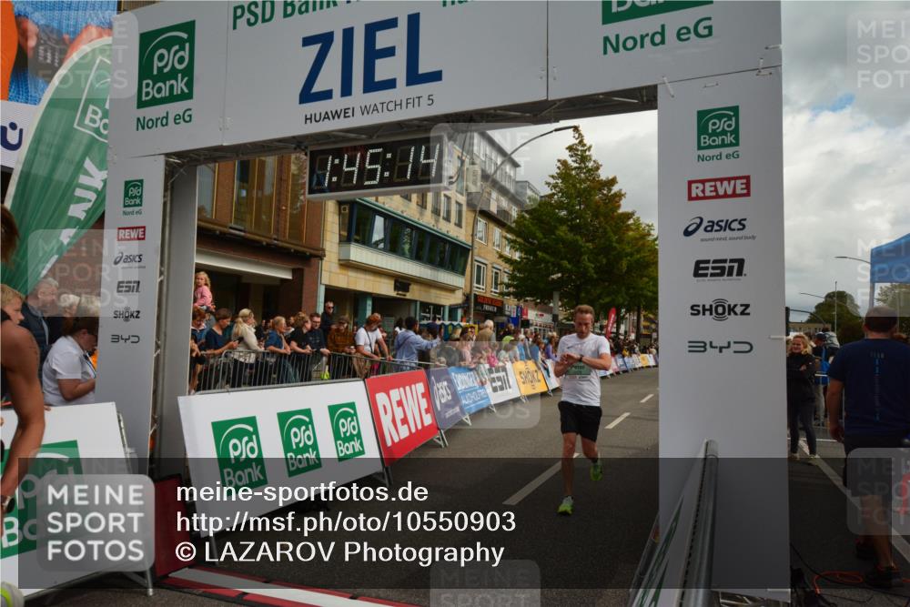20.09.2026 - PSD Bank Halbmarathon LAZAROV Photography http://msf.ph/oto/10550903 20.09.2026 11:45:14 Ziel 1159, 1168, 1374, 1430, 2300, 2928, 2959, 3865, 3913, 3981, 4744, 4745 meine-sportfotos.de