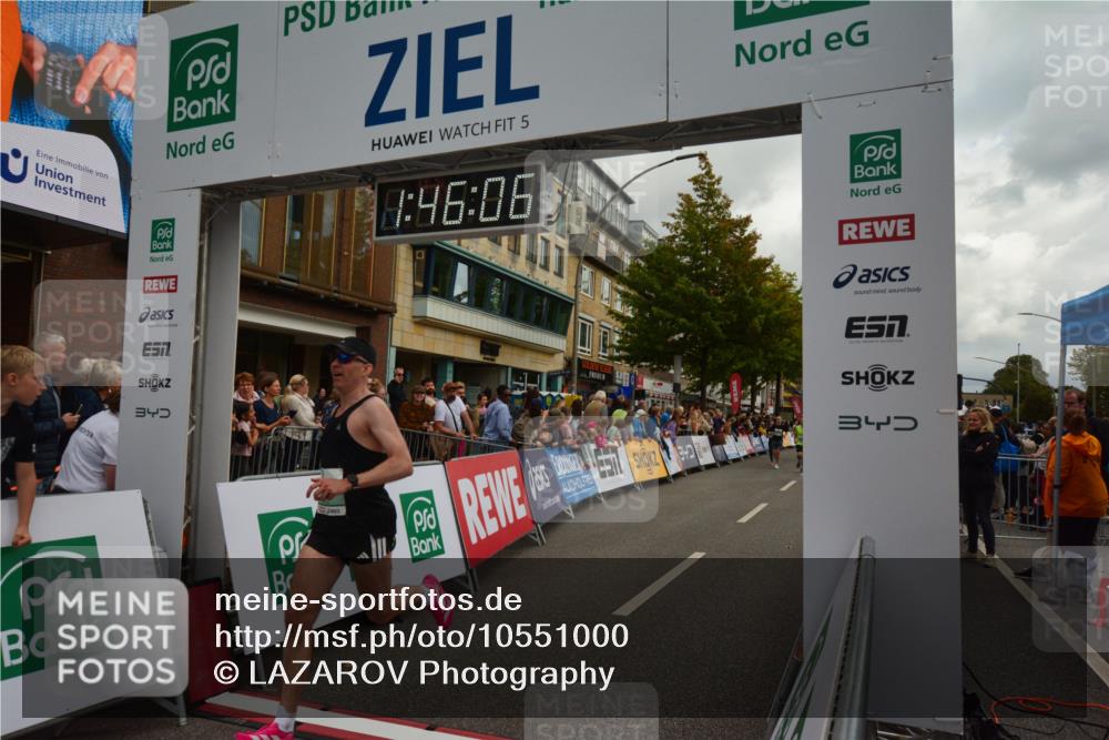 20.09.2026 - PSD Bank Halbmarathon LAZAROV Photography http://msf.ph/oto/10551000 20.09.2026 11:46:06 Ziel 1637, 1800, 2124, 2276, 2281, 3076, 3366, 3681, 4048, 4472 meine-sportfotos.de