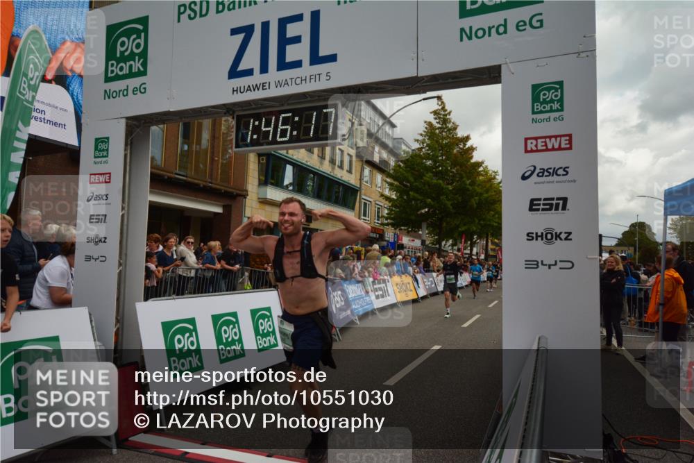 20.09.2026 - PSD Bank Halbmarathon LAZAROV Photography http://msf.ph/oto/10551030 20.09.2026 11:46:17 Ziel 1637, 1800, 1860, 2042, 2066, 2171, 2175, 2276, 2281, 2374, 2524, 2680, 2769, 2977, 3366, 3565, 3602, 3626, 3681, 4687 meine-sportfotos.de