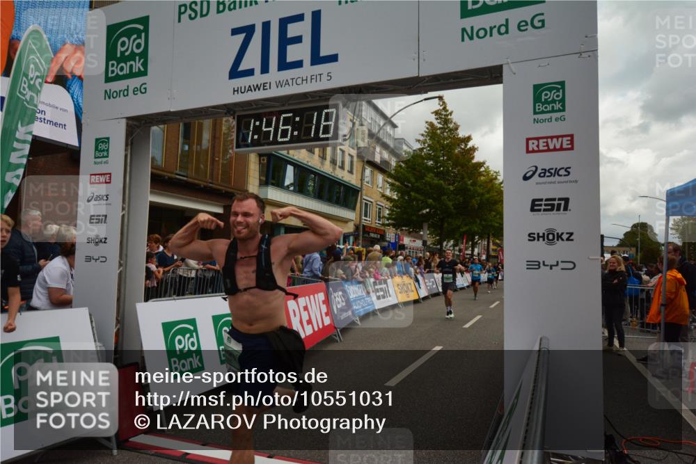 20.09.2026 - PSD Bank Halbmarathon LAZAROV Photography http://msf.ph/oto/10551031 20.09.2026 11:46:17 Ziel 1637, 1800, 1860, 2042, 2066, 2171, 2175, 2276, 2281, 2374, 2524, 2680, 2769, 2977, 3366, 3565, 3602, 3626, 3681, 4687 meine-sportfotos.de