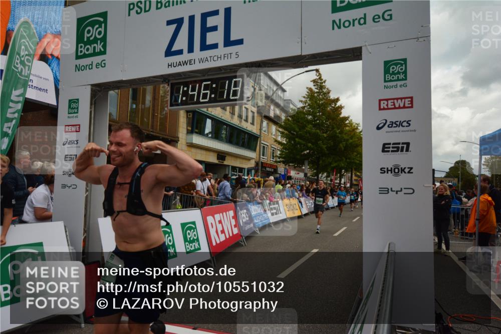 20.09.2026 - PSD Bank Halbmarathon LAZAROV Photography http://msf.ph/oto/10551032 20.09.2026 11:46:17 Ziel 1637, 1800, 1860, 2042, 2066, 2171, 2175, 2276, 2281, 2374, 2524, 2680, 2769, 2977, 3366, 3565, 3602, 3626, 3681, 4687 meine-sportfotos.de