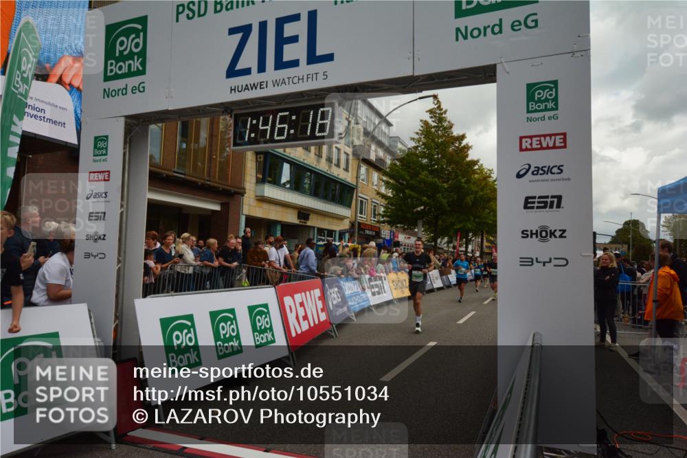 20.09.2026 - PSD Bank Halbmarathon LAZAROV Photography http://msf.ph/oto/10551034 20.09.2026 11:46:18 Ziel 1637, 1800, 1860, 2042, 2066, 2171, 2175, 2276, 2281, 2374, 2524, 2680, 2769, 2977, 3366, 3565, 3602, 3626, 4387, 4687 meine-sportfotos.de