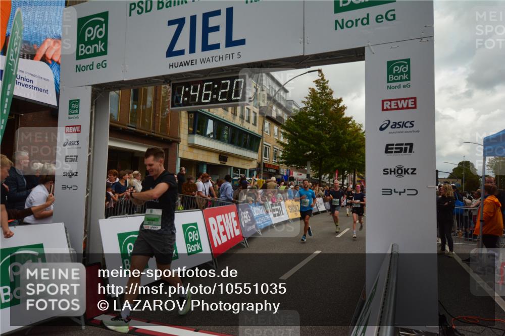 20.09.2026 - PSD Bank Halbmarathon LAZAROV Photography http://msf.ph/oto/10551035 20.09.2026 11:46:20 Ziel 1637, 1860, 2042, 2066, 2171, 2175, 2281, 2374, 2524, 2680, 2769, 2778, 2977, 3366, 3565, 3602, 3626, 4387, 4687 meine-sportfotos.de