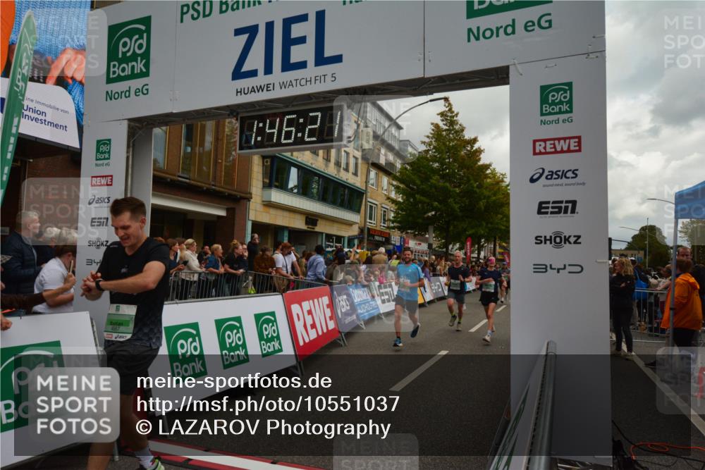 20.09.2026 - PSD Bank Halbmarathon LAZAROV Photography http://msf.ph/oto/10551037 20.09.2026 11:46:20 Ziel 1637, 1860, 2042, 2066, 2171, 2175, 2281, 2374, 2524, 2680, 2769, 2778, 2977, 3366, 3565, 3602, 3626, 4387, 4687 meine-sportfotos.de