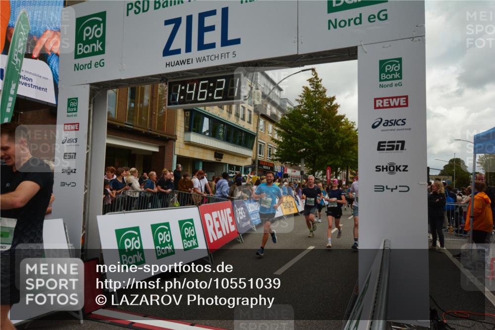 20.09.2026 - PSD Bank Halbmarathon LAZAROV Photography http://msf.ph/oto/10551039 20.09.2026 11:46:20 Ziel 1637, 1860, 2042, 2066, 2171, 2175, 2281, 2374, 2524, 2680, 2769, 2778, 2977, 3366, 3565, 3602, 3626, 4387, 4687 meine-sportfotos.de