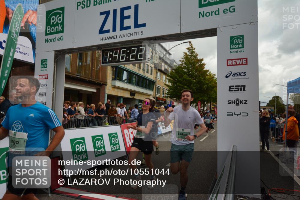 20.09.2026 - PSD Bank Halbmarathon LAZAROV Photography http://msf.ph/oto/10551044 20.09.2026 11:46:22 Ziel 1102, 1637, 1860, 2042, 2066, 2171, 2175, 2374, 2524, 2680, 2769, 2778, 2977, 3366, 3565, 3602, 3626, 4387, 4687 meine-sportfotos.de