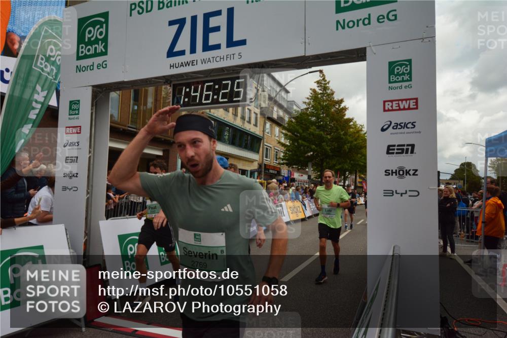 20.09.2026 - PSD Bank Halbmarathon LAZAROV Photography http://msf.ph/oto/10551058 20.09.2026 11:46:25 Ziel 1102, 1860, 2042, 2066, 2171, 2175, 2374, 2524, 2680, 2769, 2778, 2977, 3408, 3425, 3565, 3602, 3626, 4387, 4687, 4710 meine-sportfotos.de