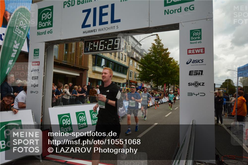 20.09.2026 - PSD Bank Halbmarathon LAZAROV Photography http://msf.ph/oto/10551068 20.09.2026 11:46:28 Ziel 1102, 1860, 2042, 2066, 2171, 2175, 2374, 2524, 2680, 2769, 2778, 2977, 3408, 3425, 3565, 3602, 3626, 4094, 4200, 4387, 4640, 4710 meine-sportfotos.de