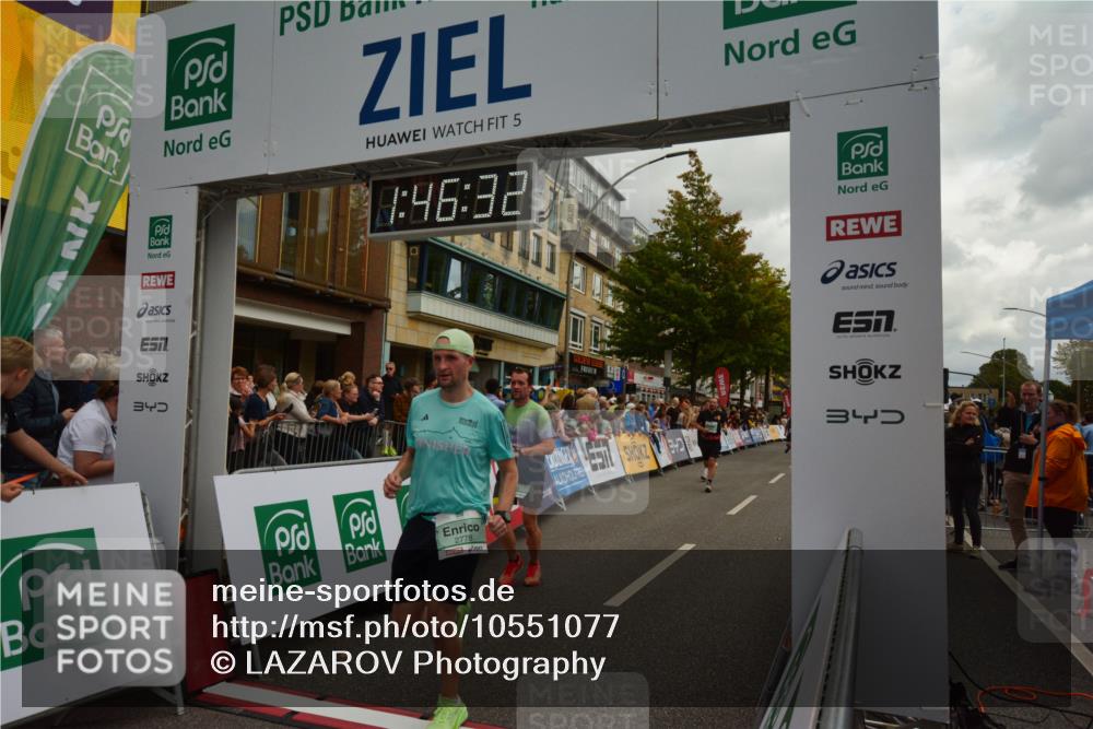 20.09.2026 - PSD Bank Halbmarathon LAZAROV Photography http://msf.ph/oto/10551077 20.09.2026 11:46:32 Ziel 1102, 1860, 2027, 2066, 2087, 2524, 2778, 2977, 3226, 3408, 3425, 3565, 3790, 4070, 4094, 4200, 4387, 4640, 4710 meine-sportfotos.de