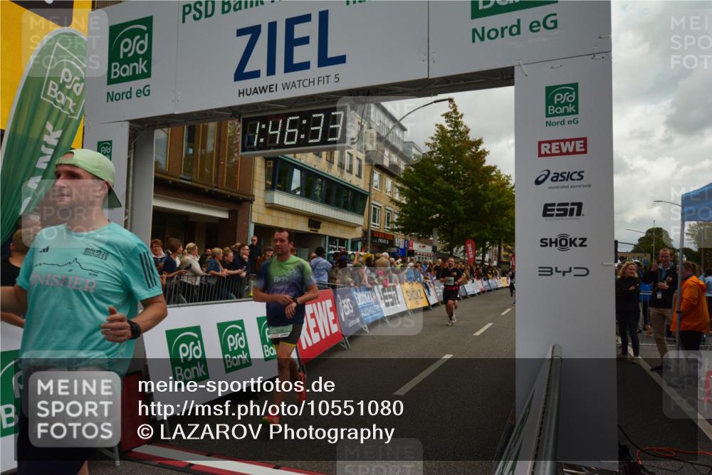 20.09.2026 - PSD Bank Halbmarathon LAZAROV Photography http://msf.ph/oto/10551080 20.09.2026 11:46:32 Ziel 1102, 1860, 2027, 2066, 2087, 2524, 2778, 2977, 3226, 3408, 3425, 3565, 3790, 4070, 4094, 4200, 4387, 4640, 4710 meine-sportfotos.de