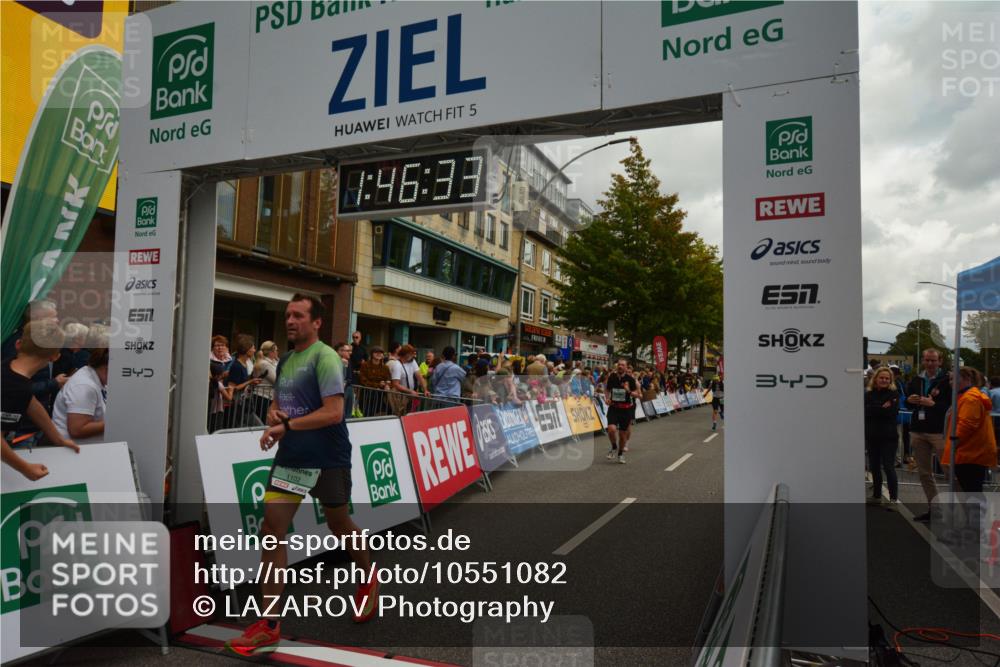 20.09.2026 - PSD Bank Halbmarathon LAZAROV Photography http://msf.ph/oto/10551082 20.09.2026 11:46:32 Ziel 1102, 1860, 2027, 2066, 2087, 2524, 2778, 2977, 3226, 3408, 3425, 3565, 3790, 4070, 4094, 4200, 4387, 4640, 4710 meine-sportfotos.de