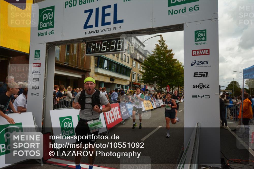 20.09.2026 - PSD Bank Halbmarathon LAZAROV Photography http://msf.ph/oto/10551092 20.09.2026 11:46:37 Ziel 1102, 1527, 2027, 2087, 2773, 2778, 3226, 3408, 3425, 3790, 4070, 4094, 4200, 4249, 4640, 4710 meine-sportfotos.de