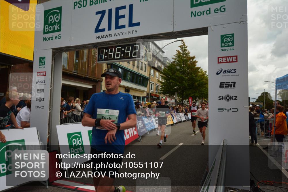 20.09.2026 - PSD Bank Halbmarathon LAZAROV Photography http://msf.ph/oto/10551107 20.09.2026 11:46:41 Ziel 1527, 1876, 2027, 2087, 2773, 3226, 3408, 3425, 3790, 4070, 4094, 4200, 4249, 4566, 4639, 4640, 4710 meine-sportfotos.de