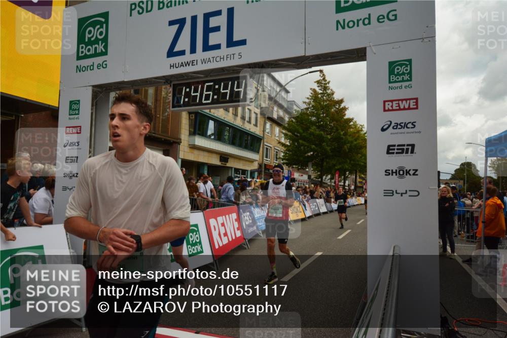 20.09.2026 - PSD Bank Halbmarathon LAZAROV Photography http://msf.ph/oto/10551117 20.09.2026 11:46:43 Ziel 1527, 1557, 1810, 1876, 2027, 2087, 2090, 2773, 3226, 3790, 4001, 4070, 4094, 4200, 4247, 4249, 4566, 4639, 4640, 4710 meine-sportfotos.de