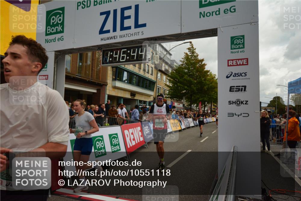 20.09.2026 - PSD Bank Halbmarathon LAZAROV Photography http://msf.ph/oto/10551118 20.09.2026 11:46:43 Ziel 1527, 1557, 1810, 1876, 2027, 2087, 2090, 2773, 3226, 3790, 4001, 4070, 4094, 4200, 4247, 4249, 4566, 4639, 4640, 4710 meine-sportfotos.de