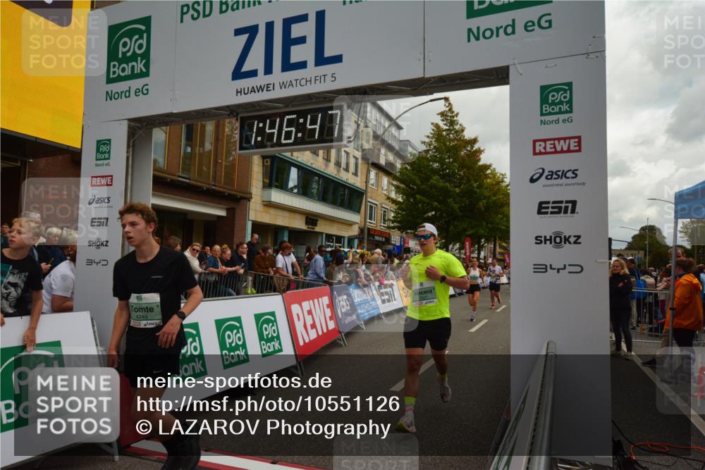 20.09.2026 - PSD Bank Halbmarathon LAZAROV Photography http://msf.ph/oto/10551126 20.09.2026 11:46:46 Ziel 1527, 1557, 1561, 1810, 1876, 2027, 2087, 2090, 2659, 2773, 3226, 3424, 3790, 4001, 4070, 4247, 4249, 4566, 4639 meine-sportfotos.de