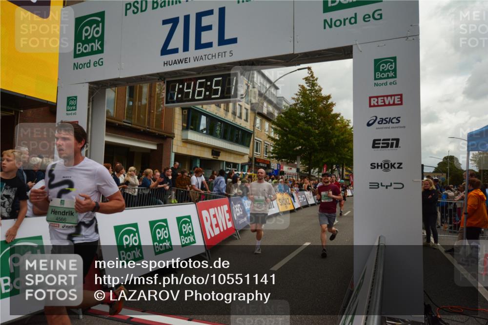 20.09.2026 - PSD Bank Halbmarathon LAZAROV Photography http://msf.ph/oto/10551141 20.09.2026 11:46:51 Ziel 1189, 1527, 1557, 1561, 1810, 1876, 2012, 2090, 2141, 2659, 2773, 3424, 3511, 4001, 4247, 4249, 4566, 4639 meine-sportfotos.de