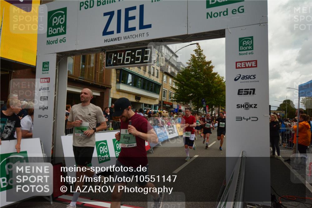 20.09.2026 - PSD Bank Halbmarathon LAZAROV Photography http://msf.ph/oto/10551147 20.09.2026 11:46:52 Ziel 1189, 1527, 1557, 1561, 1810, 1876, 2012, 2090, 2141, 2659, 2773, 2902, 3424, 3511, 4001, 4247, 4249, 4566, 4639 meine-sportfotos.de
