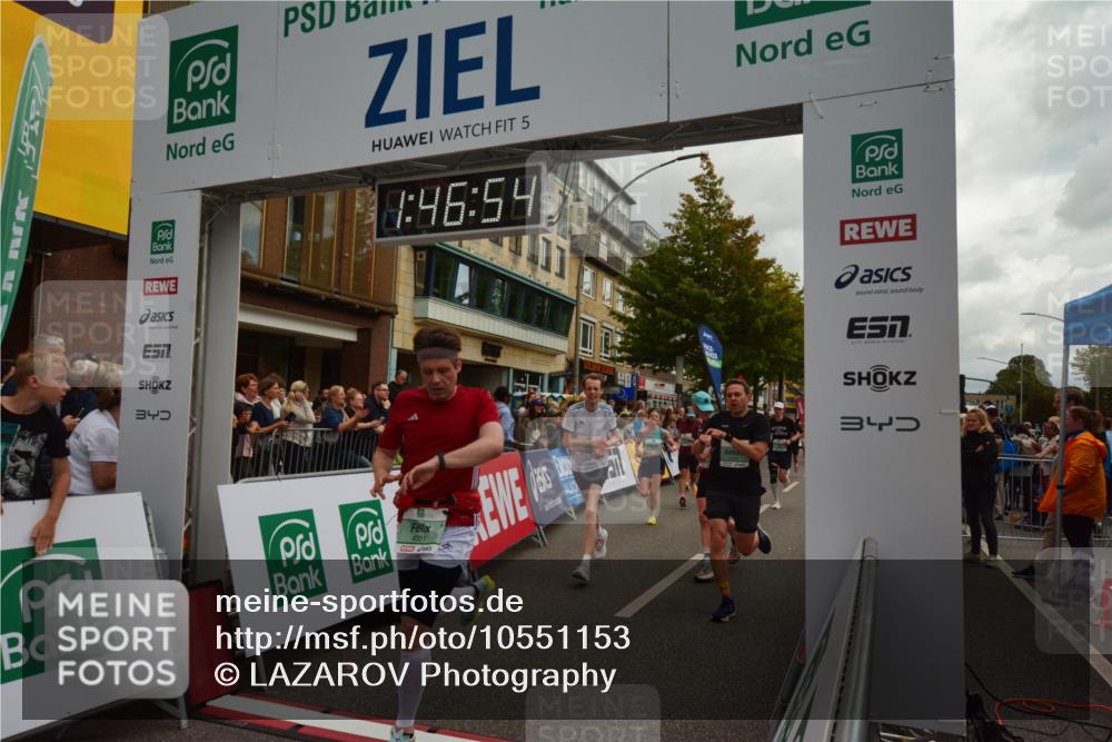 20.09.2026 - PSD Bank Halbmarathon LAZAROV Photography http://msf.ph/oto/10551153 20.09.2026 11:46:53 Ziel 1189, 1527, 1557, 1561, 1810, 1876, 2012, 2090, 2141, 2659, 2773, 2902, 3424, 3511, 4001, 4247, 4566, 4639 meine-sportfotos.de