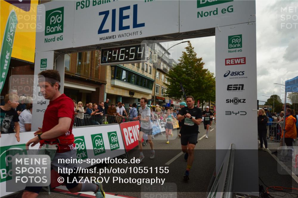 20.09.2026 - PSD Bank Halbmarathon LAZAROV Photography http://msf.ph/oto/10551155 20.09.2026 11:46:54 Ziel 1189, 1557, 1561, 1810, 1876, 2012, 2090, 2141, 2659, 2773, 2902, 3424, 3511, 4001, 4247, 4566, 4639 meine-sportfotos.de