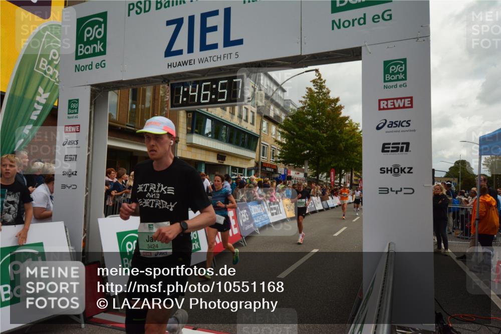20.09.2026 - PSD Bank Halbmarathon LAZAROV Photography http://msf.ph/oto/10551168 20.09.2026 11:46:57 Ziel 1189, 1557, 1561, 1810, 1876, 2012, 2090, 2141, 2659, 2902, 3381, 3424, 3511, 4001, 4247, 4566, 4639 meine-sportfotos.de