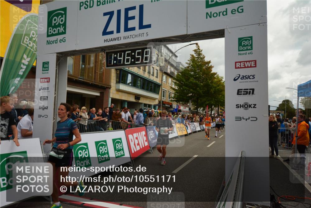 20.09.2026 - PSD Bank Halbmarathon LAZAROV Photography http://msf.ph/oto/10551171 20.09.2026 11:46:58 Ziel 1189, 1557, 1561, 1810, 1822, 1876, 2012, 2090, 2141, 2659, 2902, 3381, 3424, 3511, 4001, 4247, 4555, 4639 meine-sportfotos.de