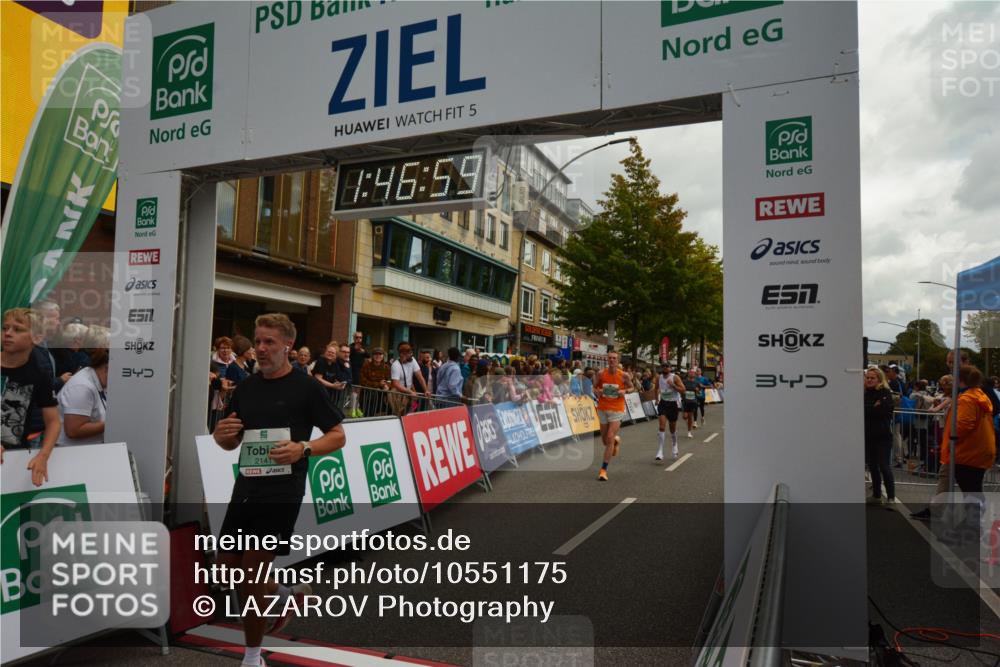 20.09.2026 - PSD Bank Halbmarathon LAZAROV Photography http://msf.ph/oto/10551175 20.09.2026 11:46:59 Ziel 1189, 1557, 1561, 1810, 1822, 2012, 2090, 2141, 2659, 2902, 3381, 3424, 3511, 4001, 4247, 4555 meine-sportfotos.de