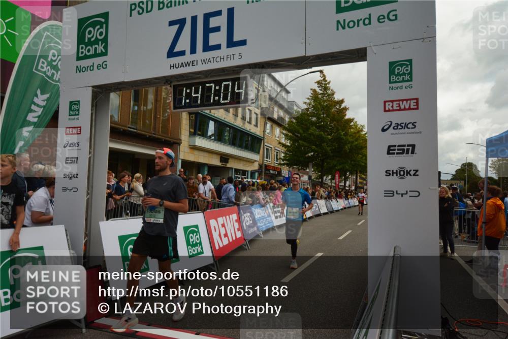 20.09.2026 - PSD Bank Halbmarathon LAZAROV Photography http://msf.ph/oto/10551186 20.09.2026 11:47:03 Ziel 1189, 1561, 1822, 2012, 2141, 2902, 3381, 3511, 4555, 4730 meine-sportfotos.de
