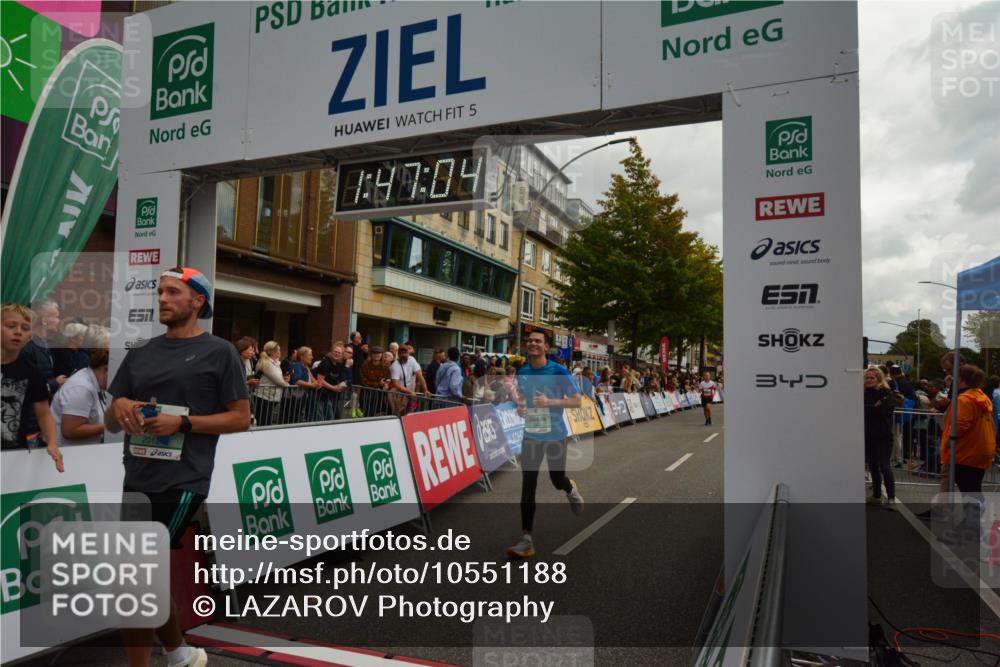 20.09.2026 - PSD Bank Halbmarathon LAZAROV Photography http://msf.ph/oto/10551188 20.09.2026 11:47:03 Ziel 1189, 1561, 1822, 2012, 2141, 2902, 3381, 3511, 4555, 4730 meine-sportfotos.de