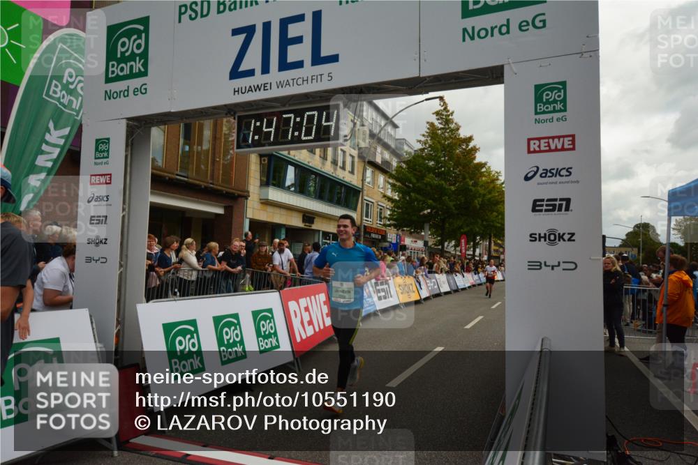 20.09.2026 - PSD Bank Halbmarathon LAZAROV Photography http://msf.ph/oto/10551190 20.09.2026 11:47:04 Ziel 1189, 1561, 1822, 2012, 2141, 2902, 3381, 3511, 4555, 4730 meine-sportfotos.de