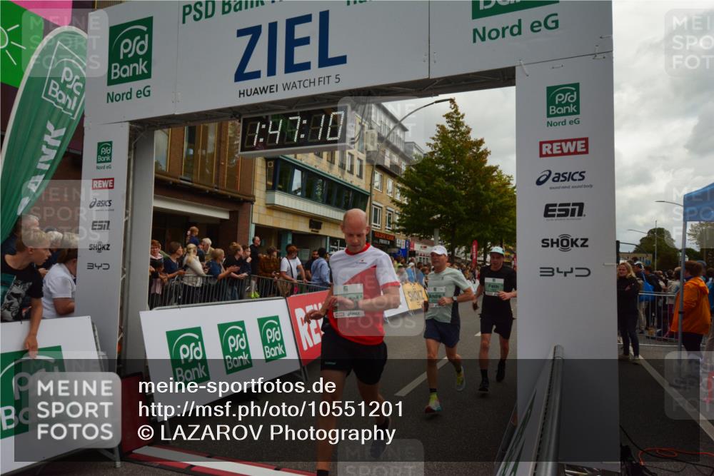 20.09.2026 - PSD Bank Halbmarathon LAZAROV Photography http://msf.ph/oto/10551201 20.09.2026 11:47:09 Ziel 1669, 1822, 2012, 2225, 2902, 3381, 4555, 4730 meine-sportfotos.de