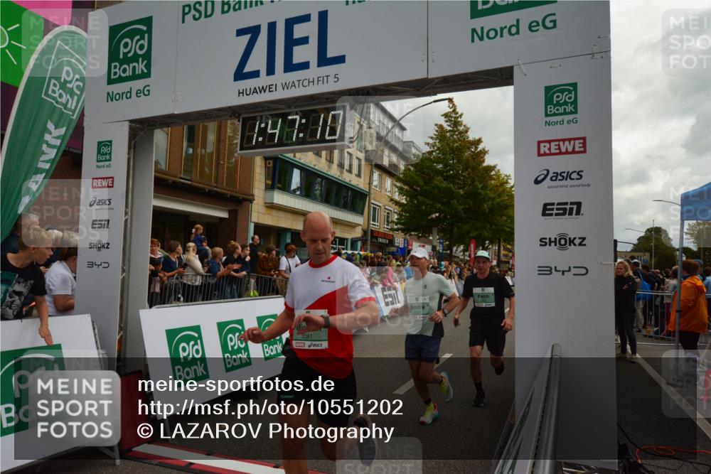 20.09.2026 - PSD Bank Halbmarathon LAZAROV Photography http://msf.ph/oto/10551202 20.09.2026 11:47:09 Ziel 1669, 1822, 2012, 2225, 2902, 3381, 4555, 4730 meine-sportfotos.de