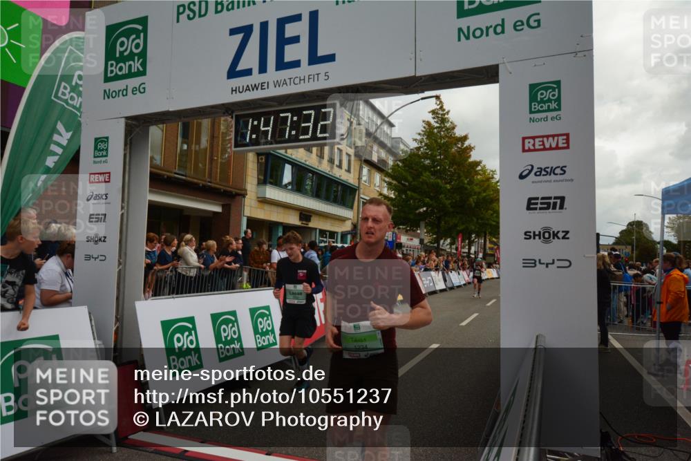 20.09.2026 - PSD Bank Halbmarathon LAZAROV Photography http://msf.ph/oto/10551237 20.09.2026 11:47:32 Ziel 1234, 2074, 2462, 2583, 2859, 3562, 3914, 4481, 4655 meine-sportfotos.de