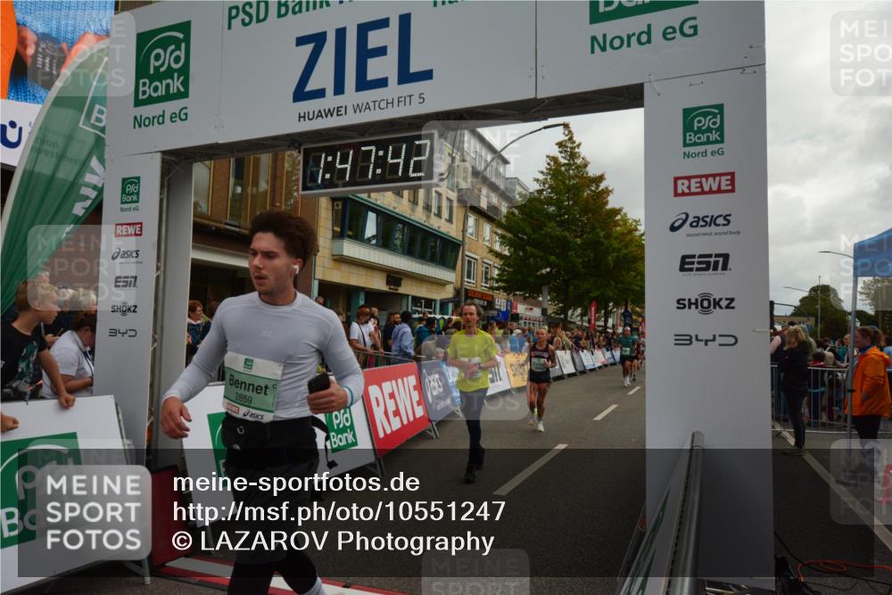 20.09.2026 - PSD Bank Halbmarathon LAZAROV Photography http://msf.ph/oto/10551247 20.09.2026 11:47:42 Ziel 1661, 1712, 2074, 2177, 2828, 2836, 2859, 3239, 3330, 3504, 3586, 3914, 4248, 4262, 4662 meine-sportfotos.de