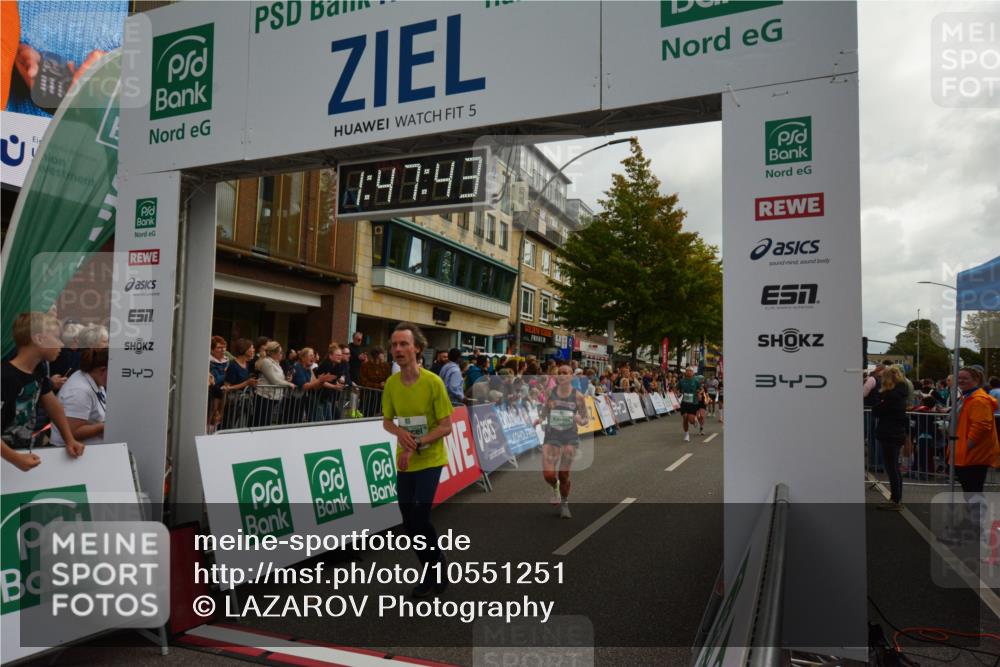 20.09.2026 - PSD Bank Halbmarathon LAZAROV Photography http://msf.ph/oto/10551251 20.09.2026 11:47:42 Ziel 1661, 1712, 2074, 2177, 2828, 2836, 2859, 3239, 3330, 3504, 3586, 3914, 4248, 4262, 4662 meine-sportfotos.de
