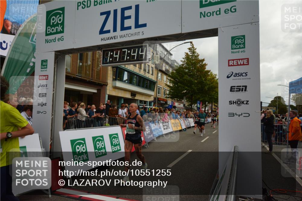 20.09.2026 - PSD Bank Halbmarathon LAZAROV Photography http://msf.ph/oto/10551255 20.09.2026 11:47:43 Ziel 1661, 1712, 2074, 2177, 2828, 2836, 2859, 3239, 3330, 3504, 3586, 3914, 4248, 4262, 4622, 4662 meine-sportfotos.de