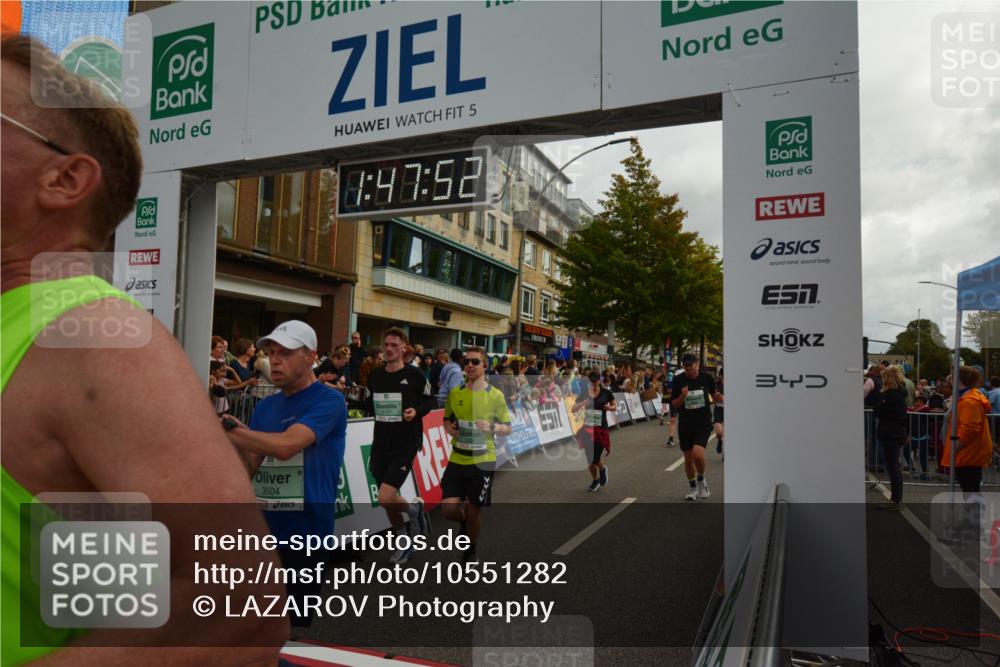 20.09.2026 - PSD Bank Halbmarathon LAZAROV Photography http://msf.ph/oto/10551282 20.09.2026 11:47:51 Ziel 1661, 1712, 1897, 2177, 2451, 2707, 2828, 2836, 3239, 3330, 3504, 3586, 4117, 4226, 4248, 4262, 4622, 4662 meine-sportfotos.de
