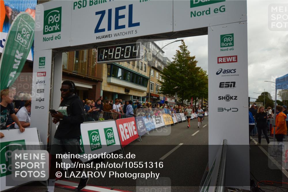 20.09.2026 - PSD Bank Halbmarathon LAZAROV Photography http://msf.ph/oto/10551316 20.09.2026 11:48:03 Ziel 1440, 2309, 2451, 2674, 2707, 3089, 4117, 4226, 4739 meine-sportfotos.de