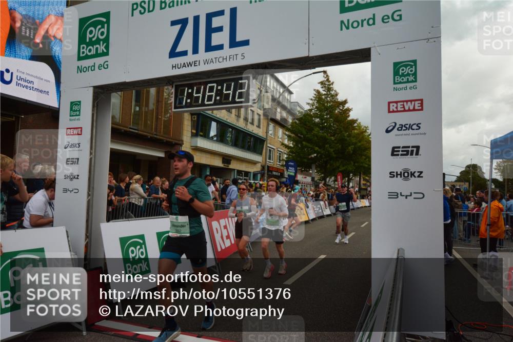 20.09.2026 - PSD Bank Halbmarathon LAZAROV Photography http://msf.ph/oto/10551376 20.09.2026 11:48:42 Ziel 1464, 2311, 2552, 2571, 3298, 3635, 3761, 4627 meine-sportfotos.de