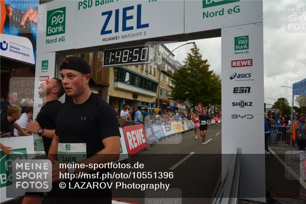 20.09.2026 - PSD Bank Halbmarathon LAZAROV Photography http://msf.ph/oto/10551396 20.09.2026 11:48:50 Ziel 1464, 1559, 3298, 3635, 3761, 3797, 4627 meine-sportfotos.de