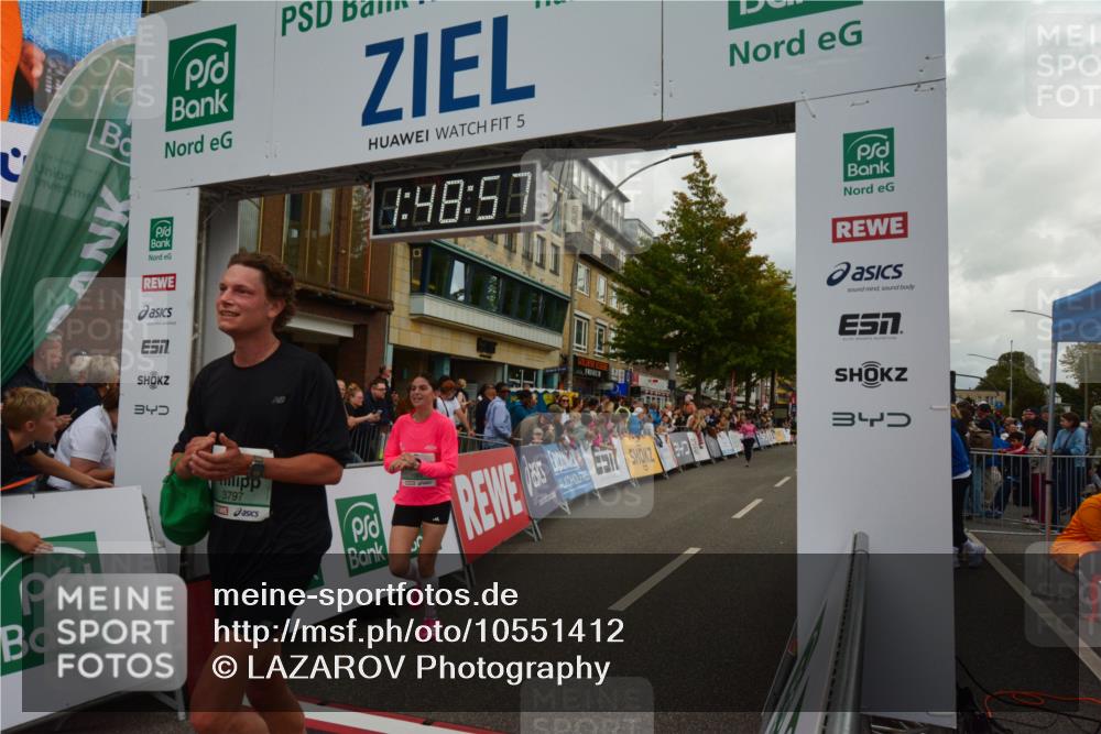 20.09.2026 - PSD Bank Halbmarathon LAZAROV Photography http://msf.ph/oto/10551412 20.09.2026 11:48:56 Ziel 1464, 1559, 1845, 2799, 3797, 4627, 4756 meine-sportfotos.de