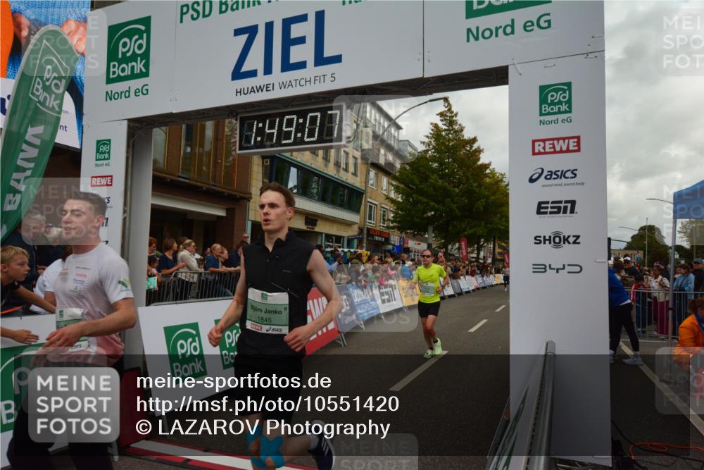 20.09.2026 - PSD Bank Halbmarathon LAZAROV Photography http://msf.ph/oto/10551420 20.09.2026 11:49:06 Ziel 1845, 2420, 2799, 4150, 4154, 4208, 4686, 4756 meine-sportfotos.de