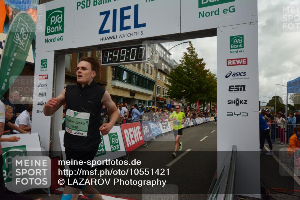 20.09.2026 - PSD Bank Halbmarathon LAZAROV Photography http://msf.ph/oto/10551421 20.09.2026 11:49:06 Ziel 1845, 2420, 2799, 4150, 4154, 4208, 4686, 4756 meine-sportfotos.de