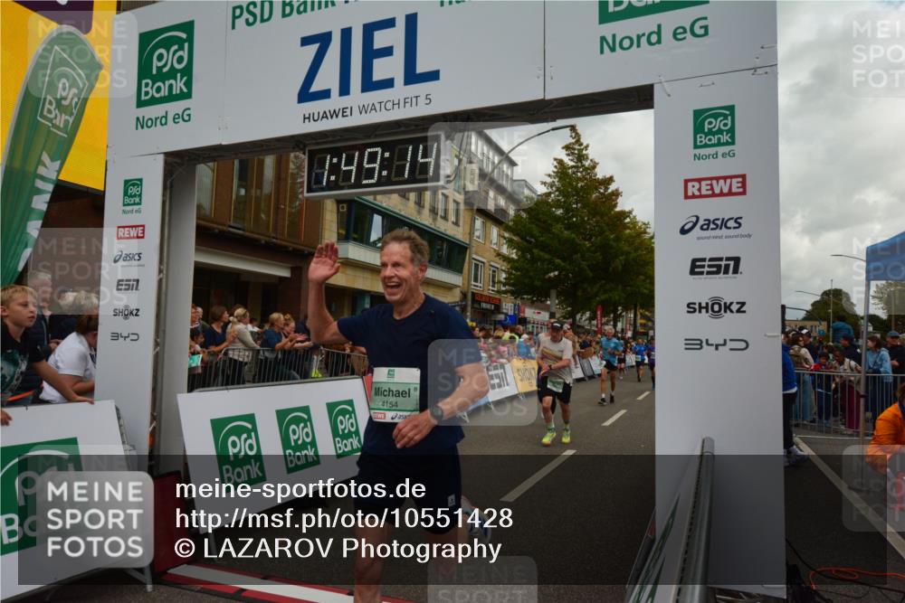 20.09.2026 - PSD Bank Halbmarathon LAZAROV Photography http://msf.ph/oto/10551428 20.09.2026 11:49:13 Ziel 1224, 1577, 2420, 3750, 4150, 4154, 4208, 4685, 4686, 4756 meine-sportfotos.de