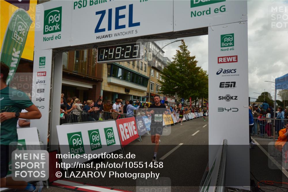 20.09.2026 - PSD Bank Halbmarathon LAZAROV Photography http://msf.ph/oto/10551458 20.09.2026 11:49:22 Ziel 1224, 1233, 1577, 2330, 2344, 3750, 4150, 4208, 4685 meine-sportfotos.de