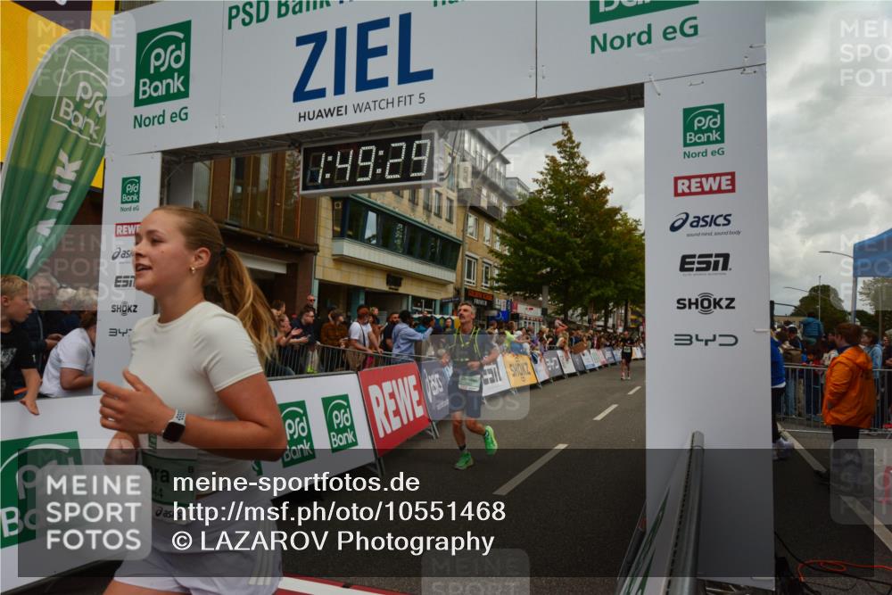 20.09.2026 - PSD Bank Halbmarathon LAZAROV Photography http://msf.ph/oto/10551468 20.09.2026 11:49:28 Ziel 1025, 1233, 1248, 1577, 1720, 2255, 2330, 2344, 3214, 3355, 3750 meine-sportfotos.de