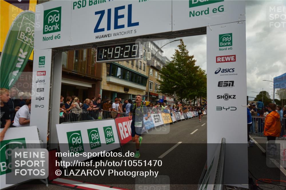 20.09.2026 - PSD Bank Halbmarathon LAZAROV Photography http://msf.ph/oto/10551470 20.09.2026 11:49:29 Ziel 1025, 1233, 1248, 1577, 1720, 2255, 2330, 2344, 3214, 3355 meine-sportfotos.de